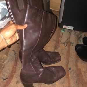 vintage chocolate brown boots